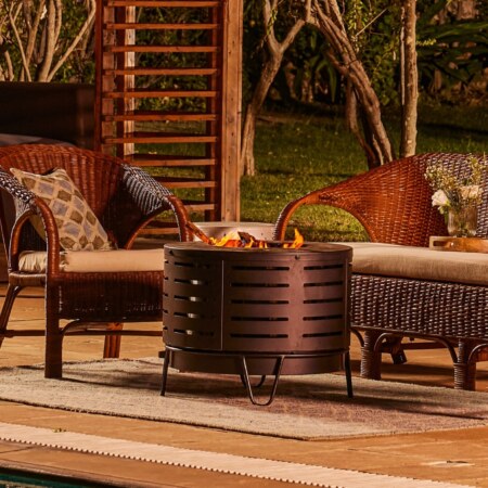 24.5 Inch Black Iron Volley Smoke-less Firepit