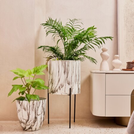 CARERRA WHITE BLACK METAL PLANTER